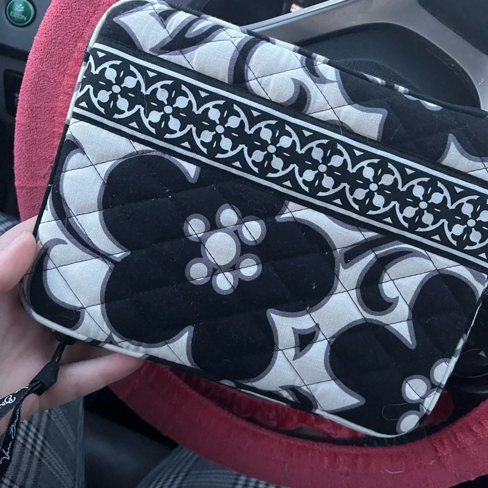 Black and White Floral Quilted Pouch